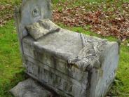 OK, Grove, Headstone Symbols and Meanings, View 2, Bed