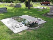 OK, Grove, Olympus Cemetery, Hahner, Virginia J. & Virgil L. (Family Plot)