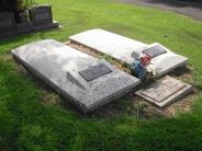 OK, Grove, Olympus Cemetery, Belzer, John Elwood & Clara I. (Family Plot)