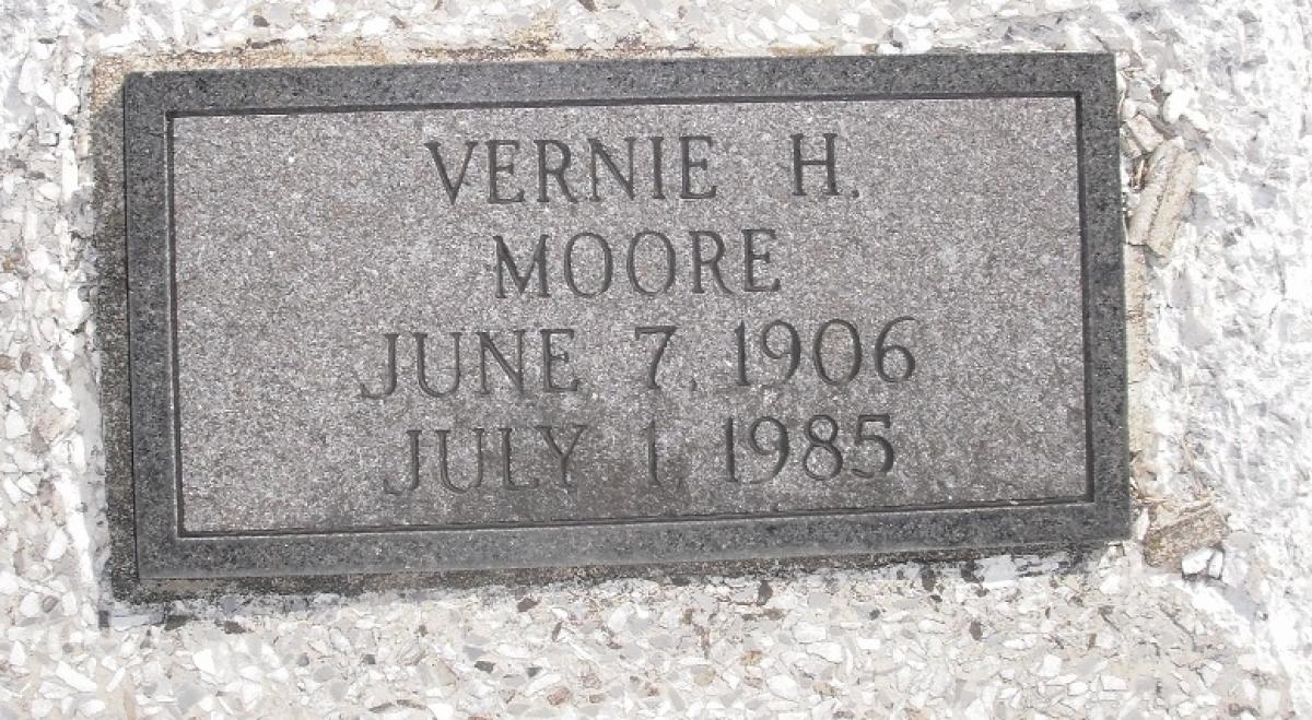 OK, Grove, Olympus Cemetery, Headstone, Moore, Vernie H.