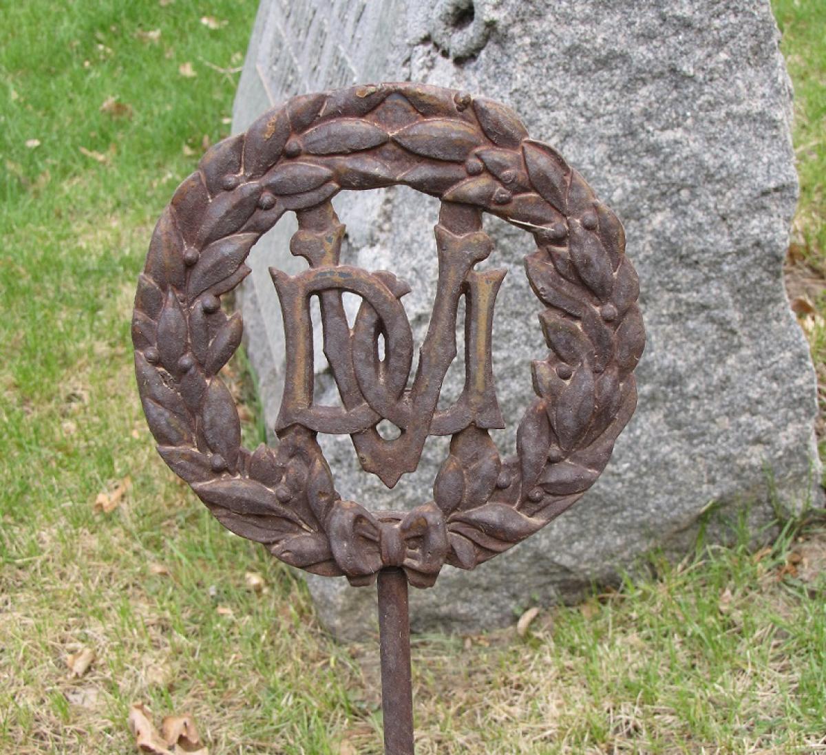 OK, Grove, Headstone Symbols and Meanings, Daughters of Union Veterans of the Civil War