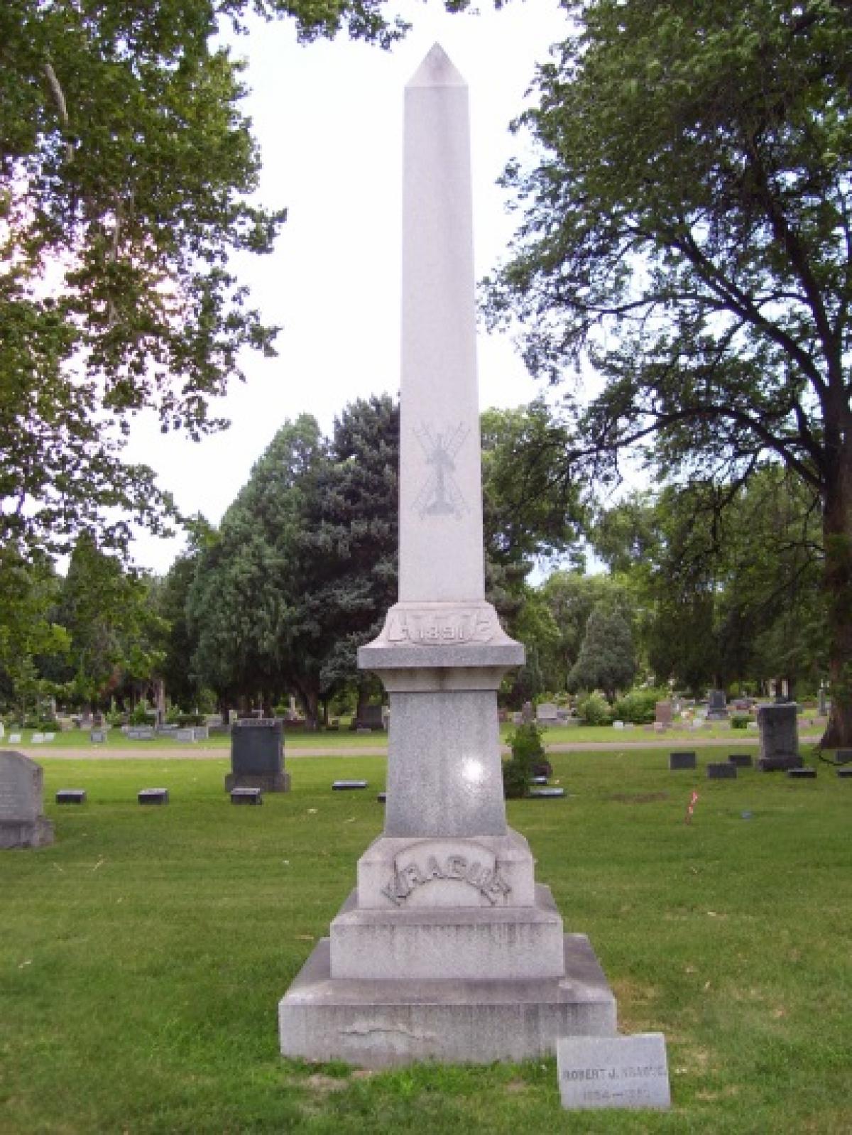 OK, Grove, Headstone Symbols and Meanings, Obelisk