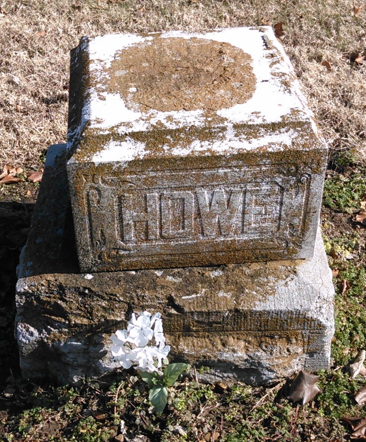 OK, Grove, Buzzard Cemetery, Unknown Howe Headstone