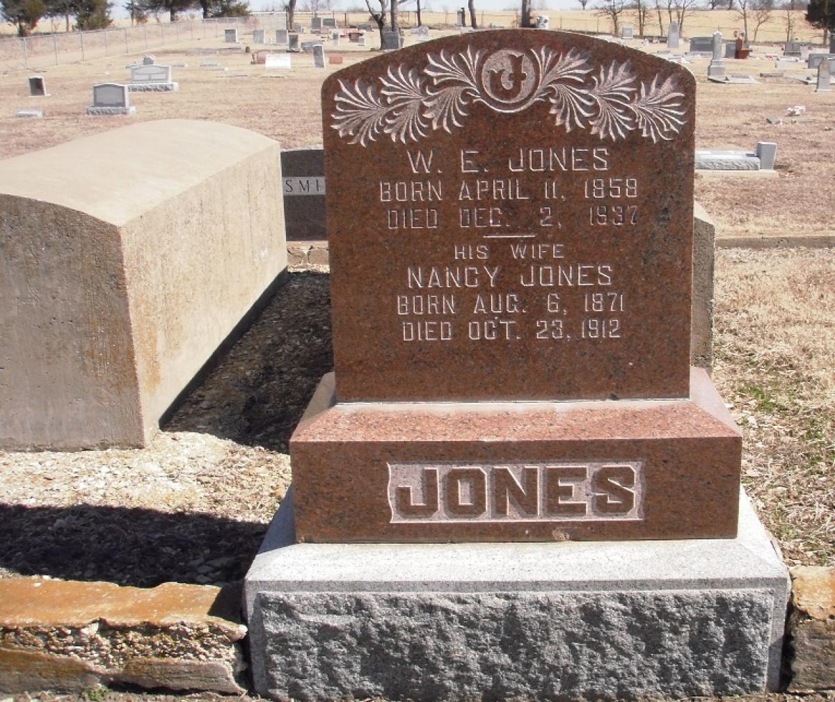 OK, Grove, Olympus Cemetery, Headstone, Jones, W. E. & Nancy 