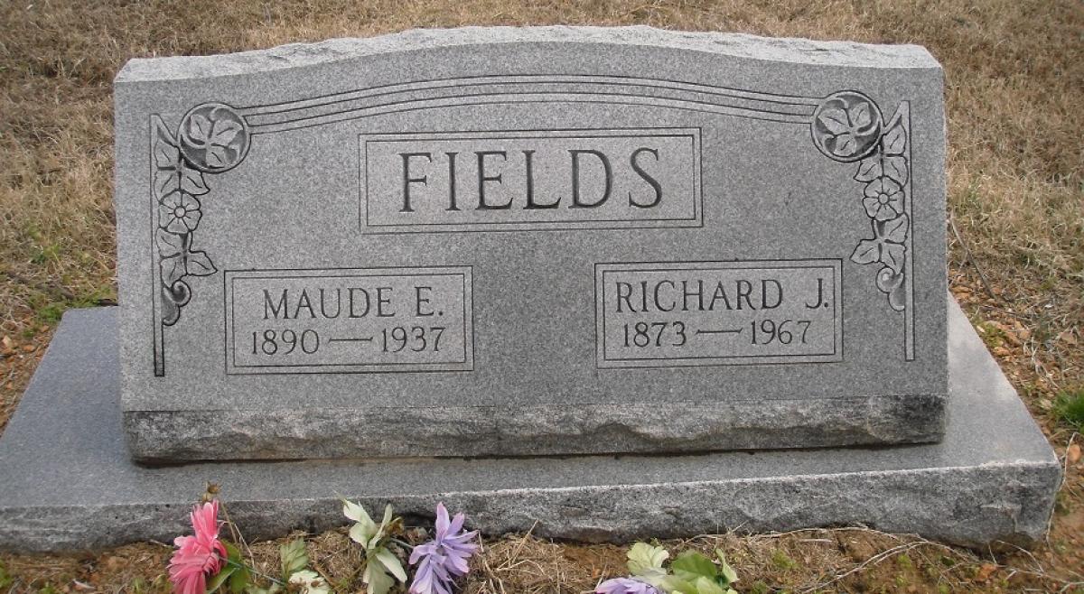 OK, Grove, Olympus Cemetery, Headstone, Fields, Richard J. & Maude E.