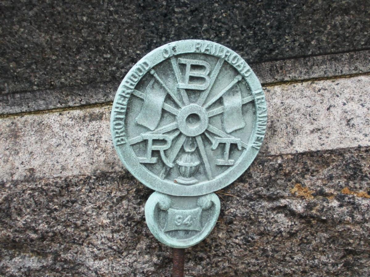 OK, Grove, Headstone Symbols and Meanings, Brotherhood of Railroad Trainmen