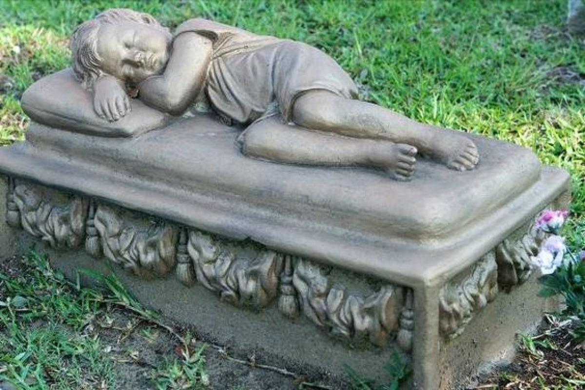 OK, Grove, Headstone Symbols and Meanings, Sleeping Child