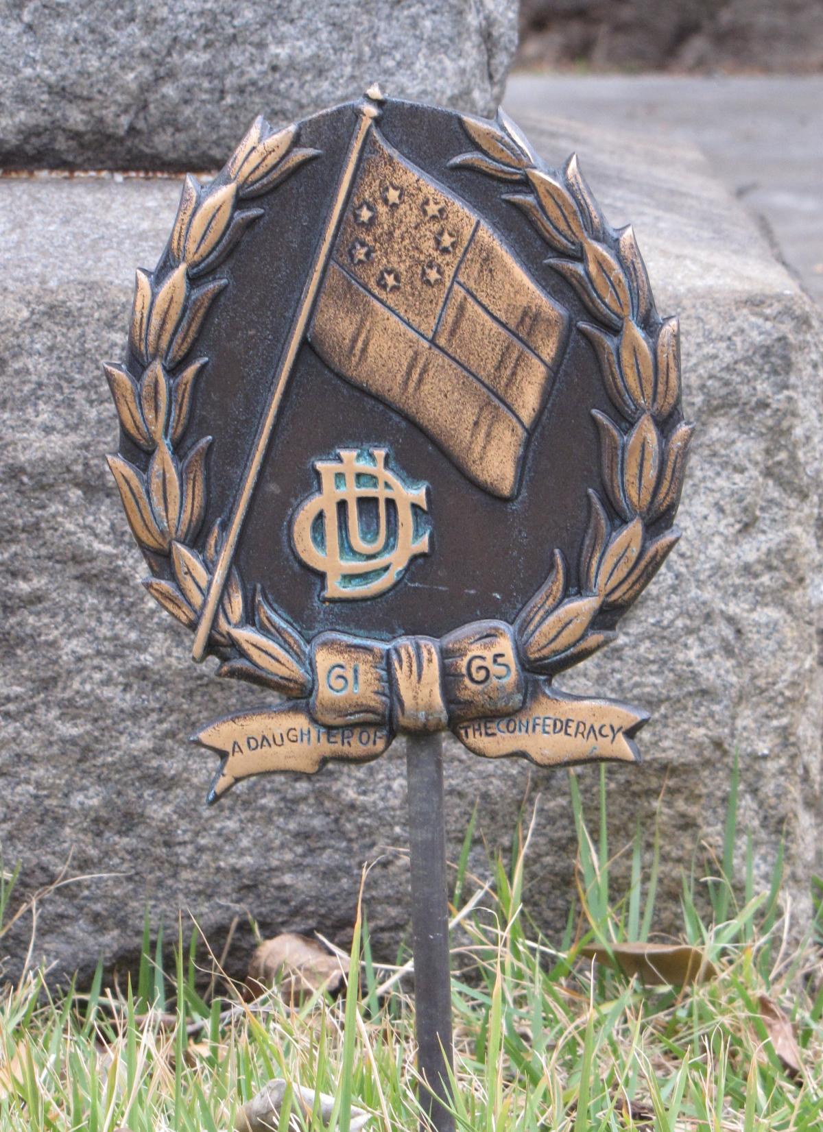 OK, Grove, Headstone Symbols and Meanings, Daughters of the Confederacy