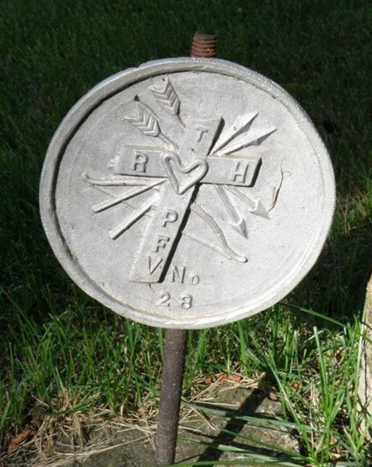 OK, Grove, Headstone Symbols and Meanings, The Royal Highlanders 