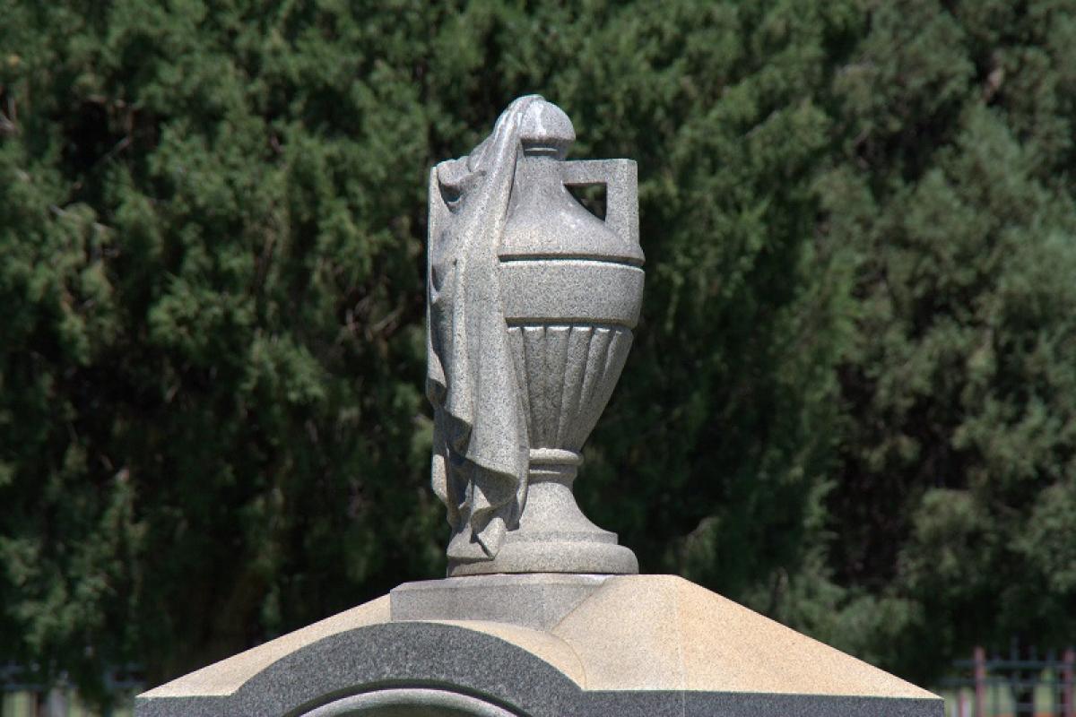 Urn, Draped City of Grove Oklahoma