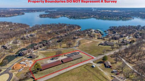 2011 S. Quail Run Road | City of Grove Oklahoma